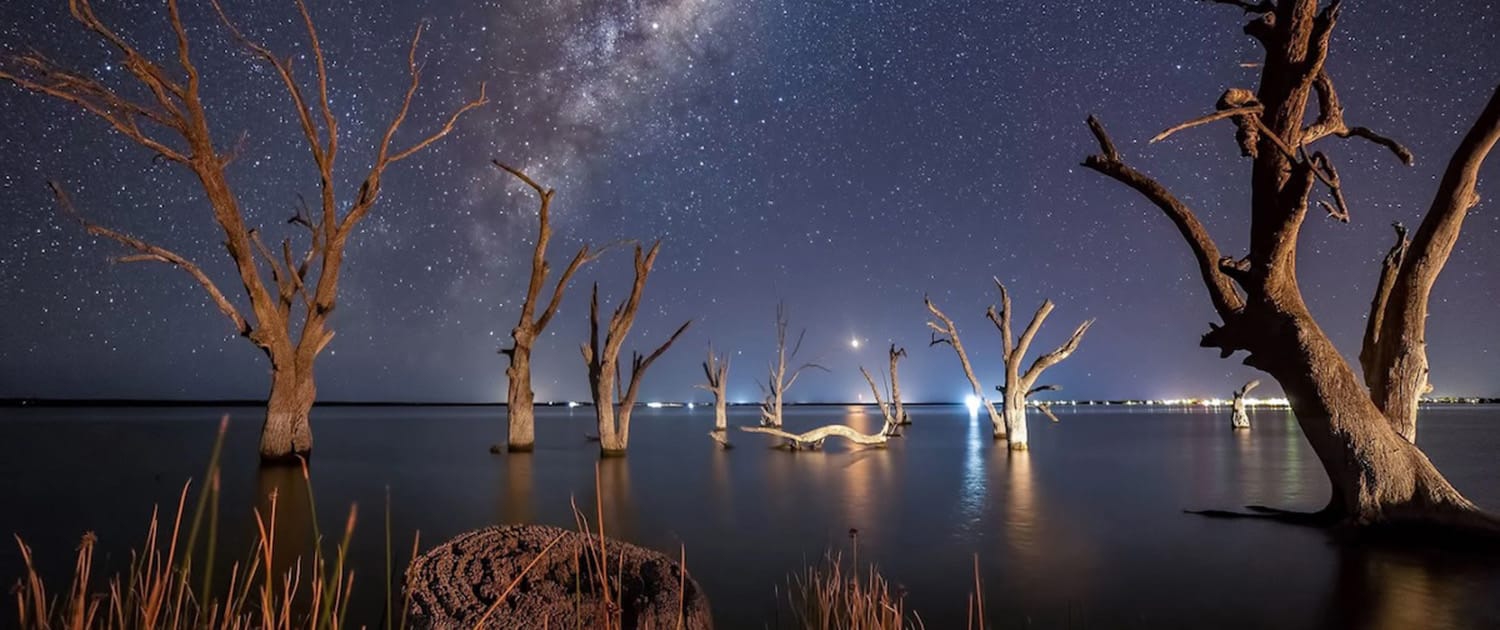 Milky way above Lake Bonney in the Riverland